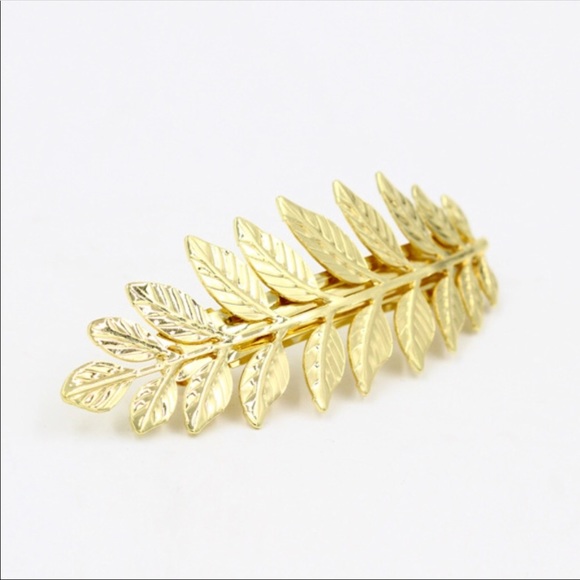 Trendy Jewels - Picture 2 of 4